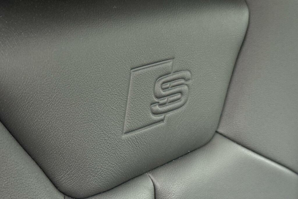 Audi Q3 35 Tdi S Line S Tronic Comfortsound Pack  #33
