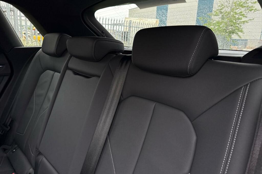 Audi Q3 35 Tdi S Line S Tronic Comfortsound Pack  #13