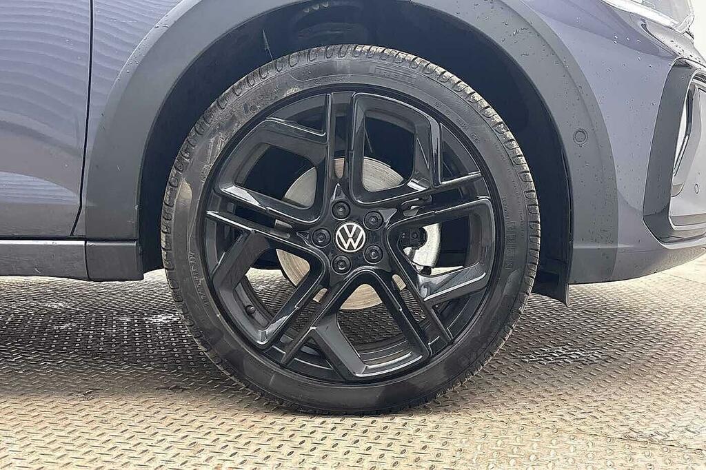 Volkswagen Taigo 1.5 Tsi 150 Black Edition Dsg Sliding Panoram Grey #5