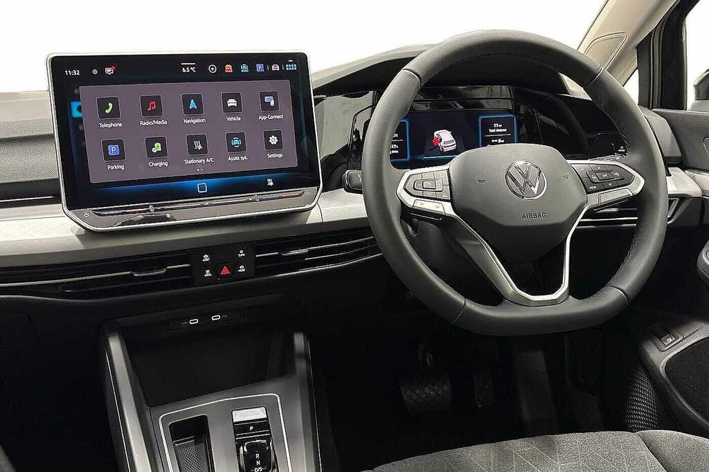 Volkswagen Golf 1.5 Tsi 204 Match Ehybrid Dsg Rear View Camer Black #2