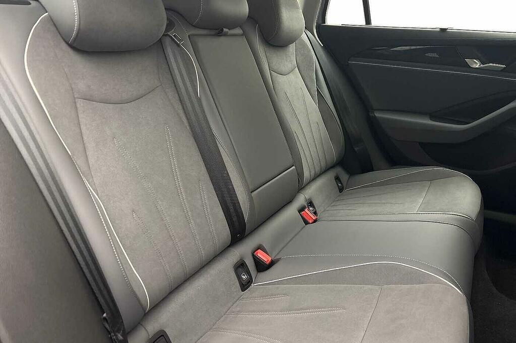 Volkswagen Passat R-line 1.5 Tsi Ehybrid 272Ps 6-Speed Dsg Grey #9