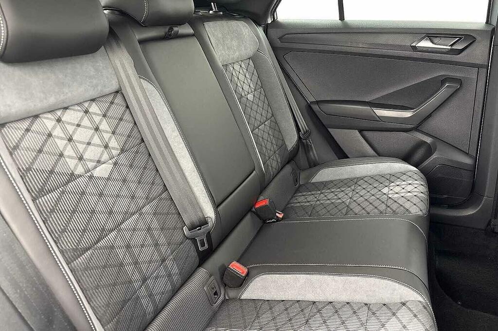 Volkswagen T-Roc 1.5 Tsi R-line Dsg White #9