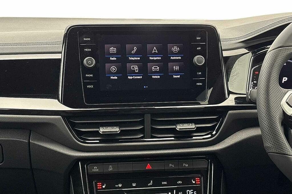 Volkswagen T-Roc 1.5 Tsi R-line Dsg White #12