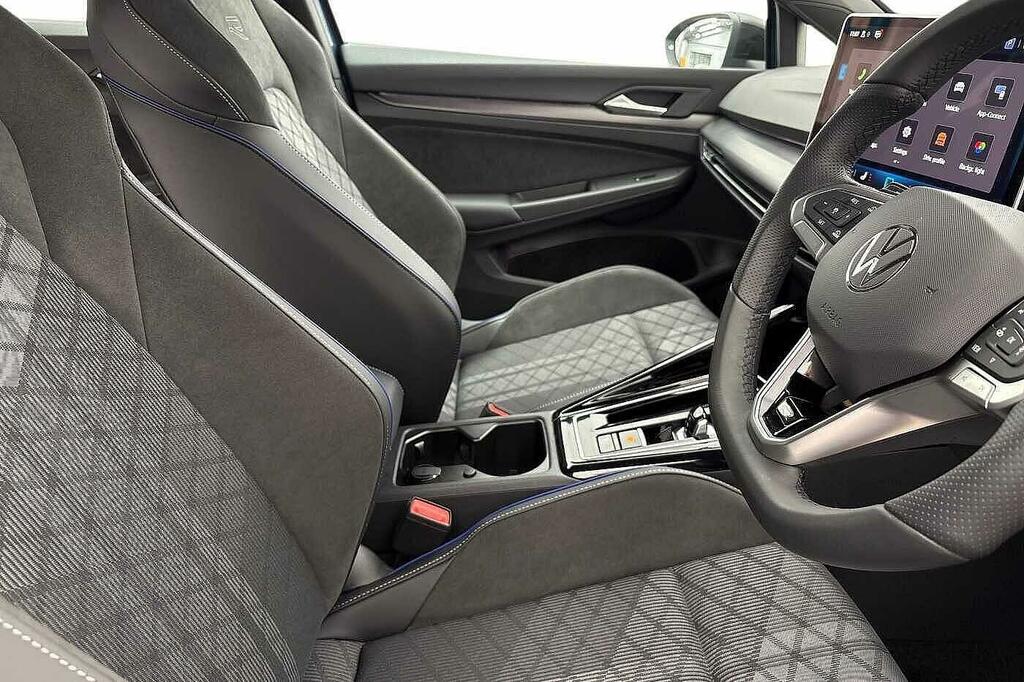 Volkswagen Golf 2 L R Black Edition Tsi 4Motion 4Wd  #10