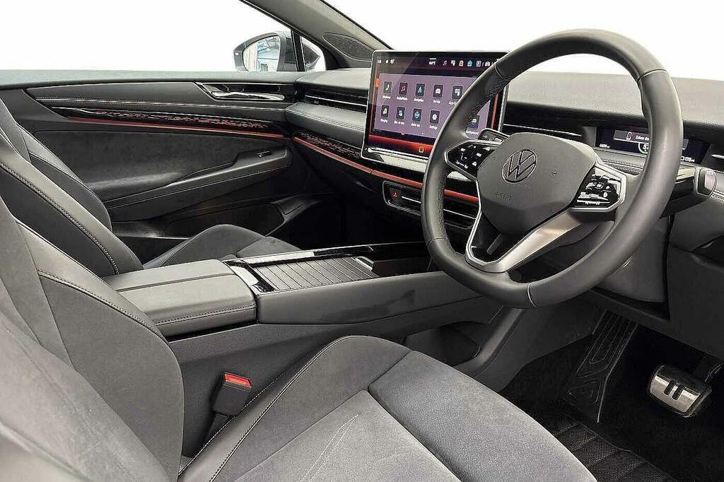Volkswagen ID.7 Pro 77Kwh Match Plus Fastback Black #6