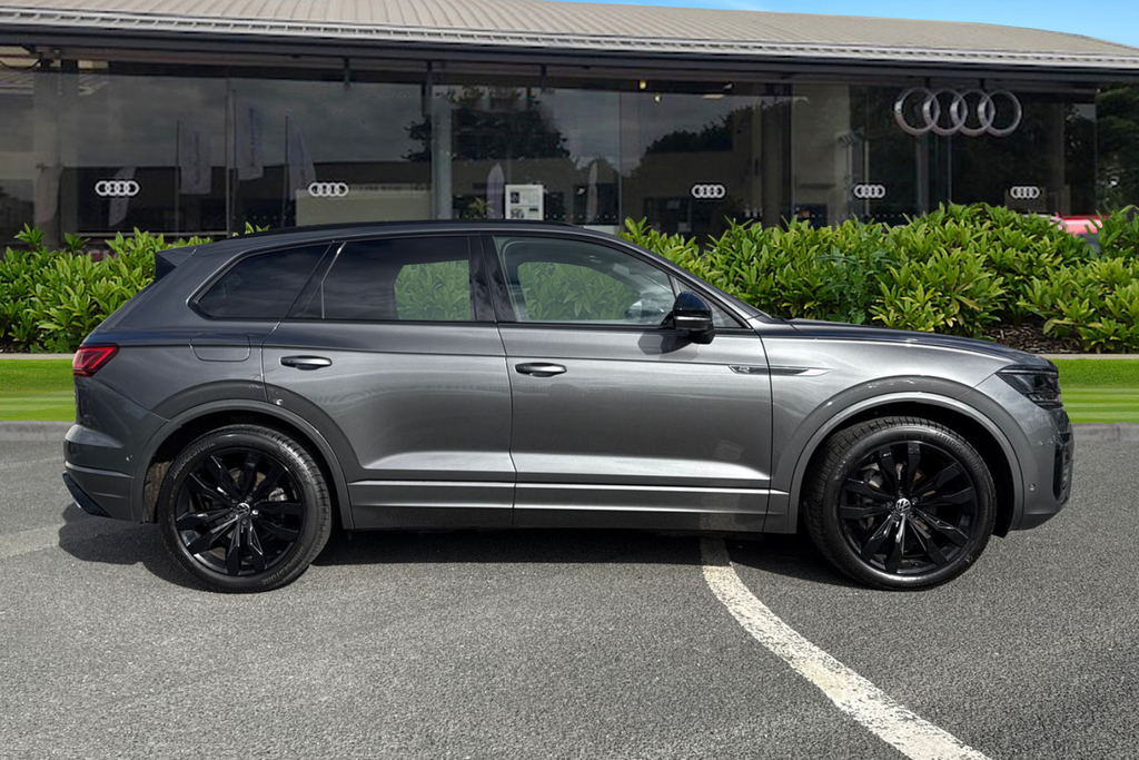 Volkswagen Touareg 3.0 Tdi V6 Black Edition Tiptronic 4Motion Euro 6 Grey #3