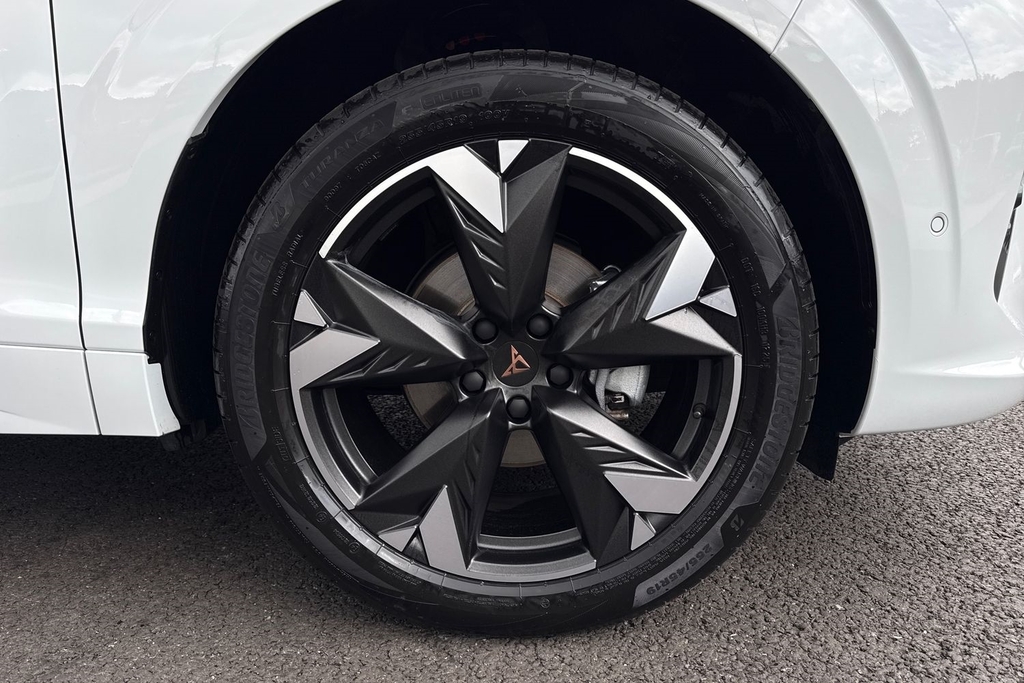 Cupra Terramar 1.5 Etsi 150 V2 Dsg White #6