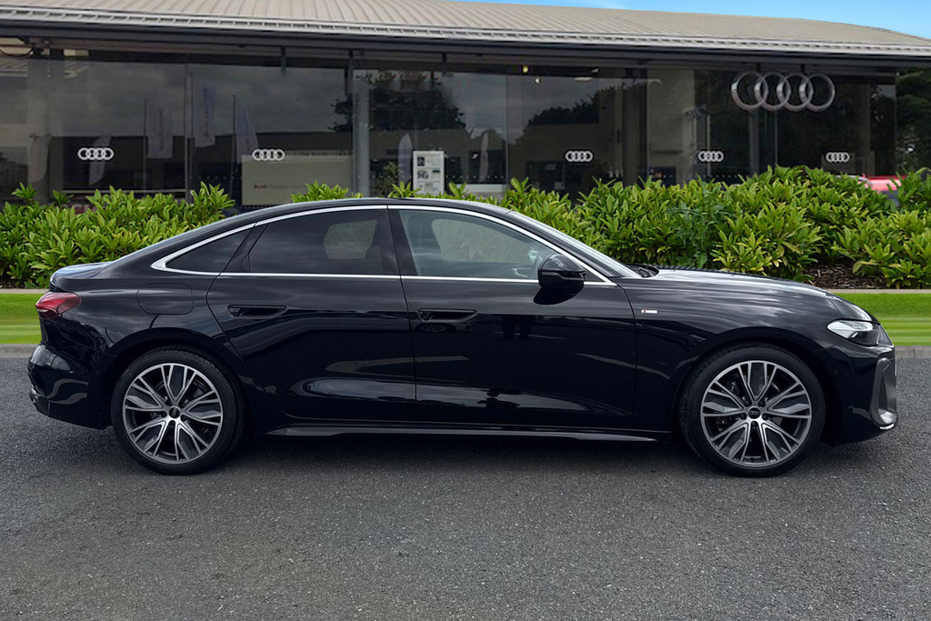 Audi A5 S Line Tfsi 150 Ps S Tronic PX25MHU Black #3