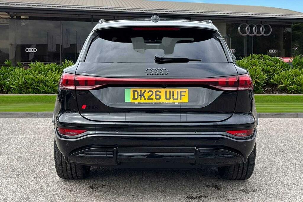 Audi SQ6 E-Tron Sq6 Suv Edition 1 E-tron 360,00 Kw Black #4