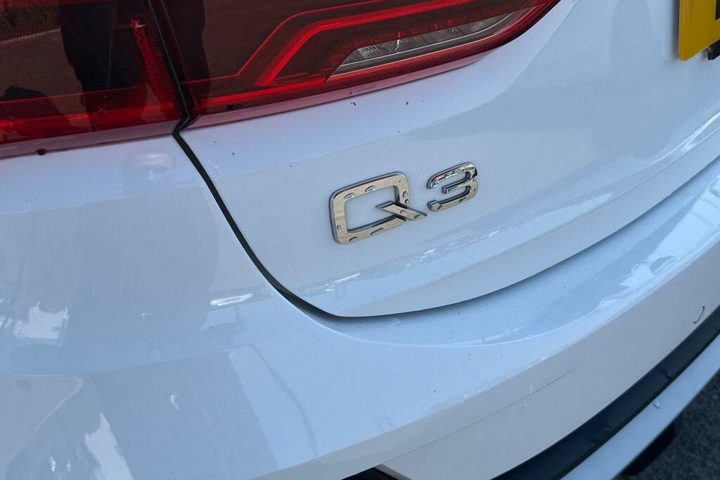 Audi Q3 Technik 45 Tfsi E 245 Ps S Tronic White #32