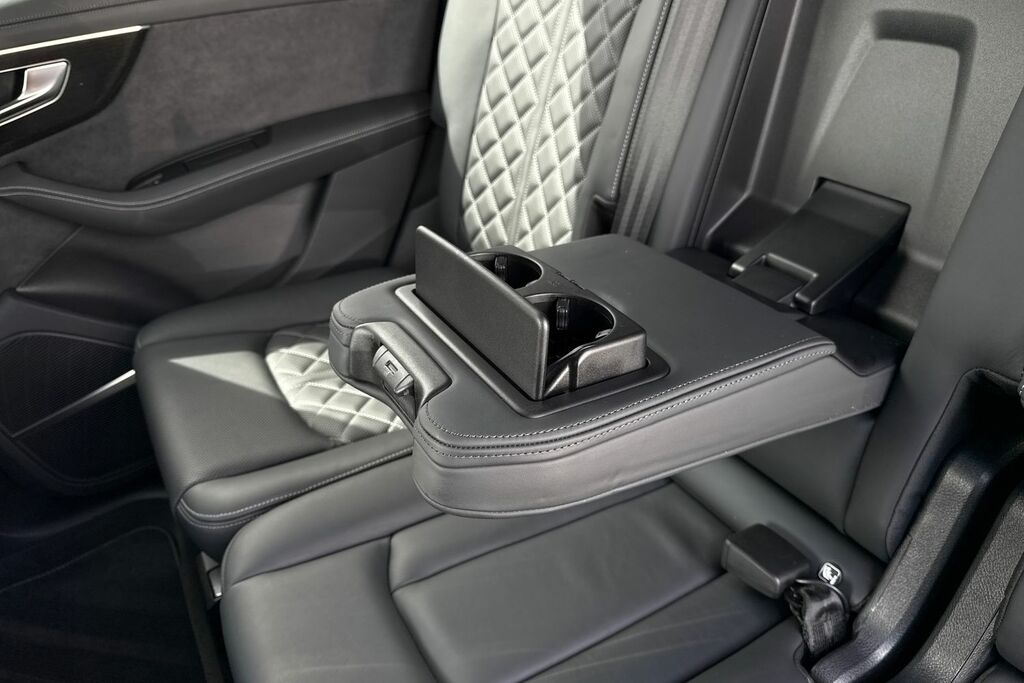 Audi Q7 3L S Line Black #36