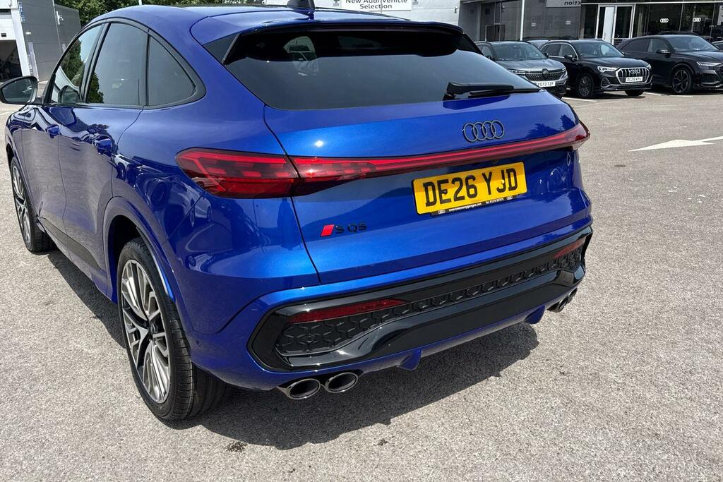Audi Q5 Edition 1 Black #15