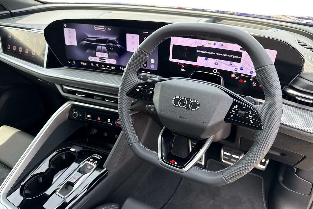 Audi Q5 Edition 1 Black #12