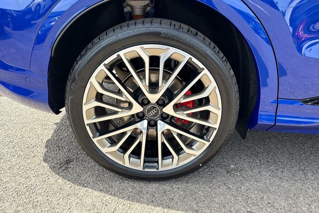 Audi Q5 Edition 1 Black #21