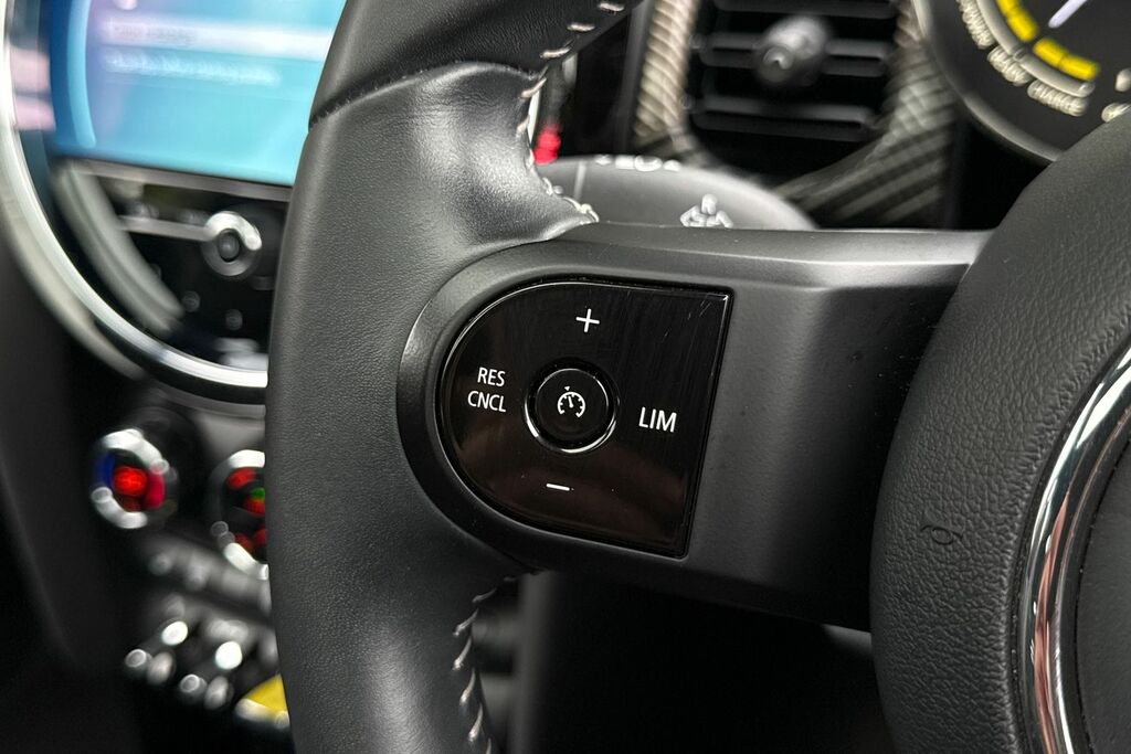 Mini Electric Cooper Se 32.6Kwh Level 2 Hatchback A Black #32