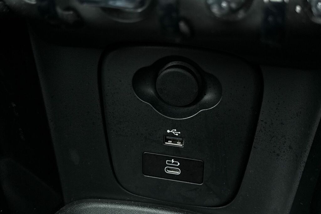 Mini Electric Cooper Se 32.6Kwh Level 2 Hatchback A Black #36