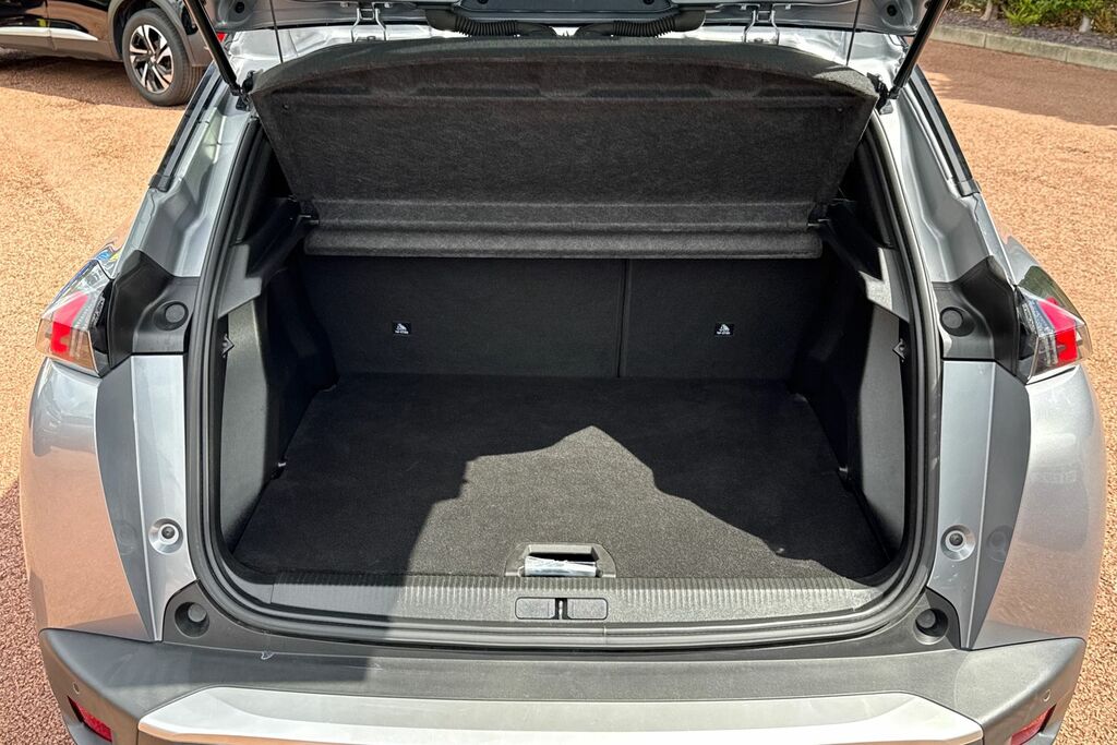 Peugeot e-2008 50Kwh Gt 7Kw Charger Grey #6