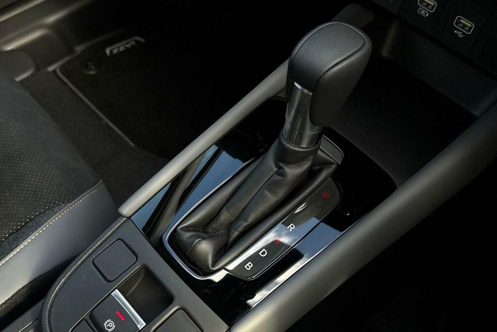 Honda Jazz 1.5 I-mmd Elegance Ecvt Red #19