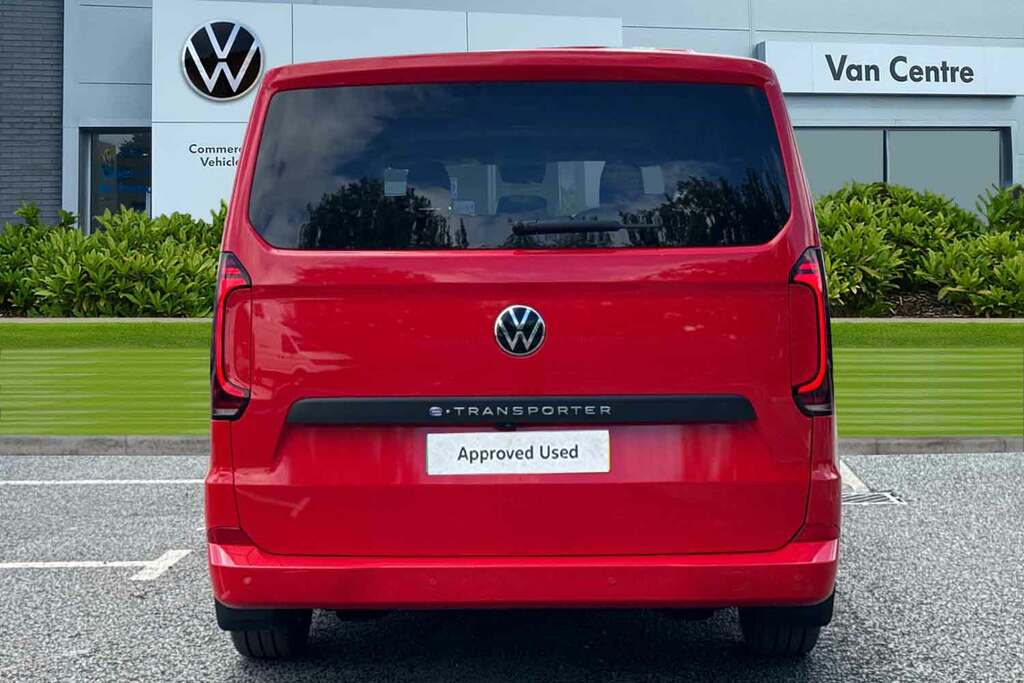 Volkswagen E-Transporter T32 65Kwh Commerce Pro Kombi Swb Red #4