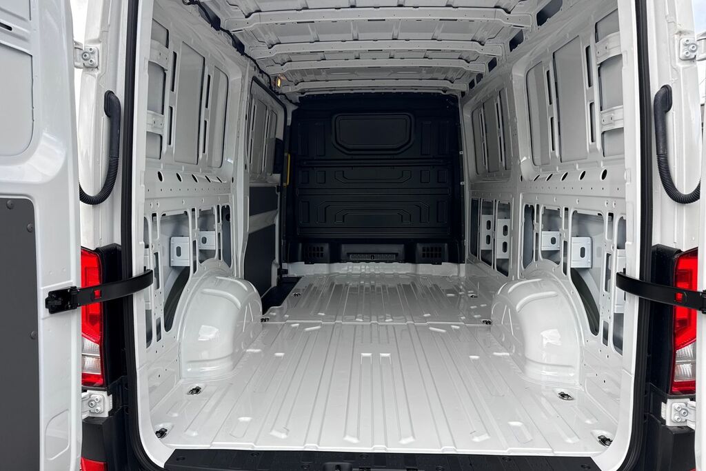 Volkswagen Crafter 2.0 Tdi Cr30 Commerce Fwd Mwb High Roof Euro 6 S White #6