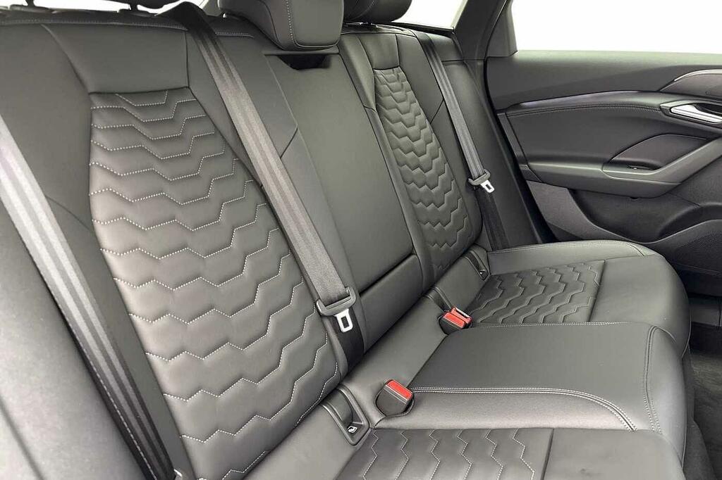 Audi A6 E-tron Avant Audi A6 E-tron Avant 270Kw Performance 100Kwh S Li Blue #9