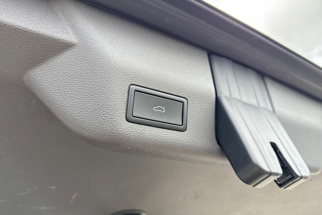 Volkswagen Multivan 1.4 Tsi Ehybrid Style Dsg Grey #29