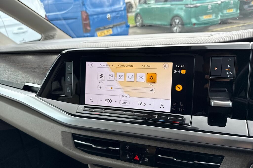 Volkswagen Multivan 1.4 Tsi Ehybrid Style Dsg Grey #21
