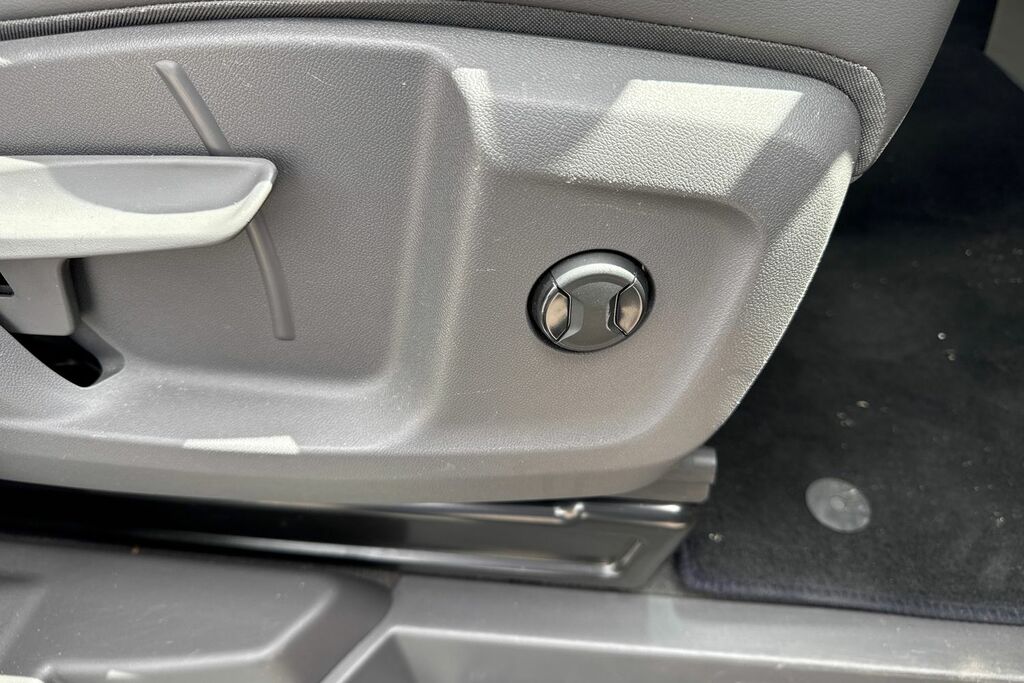 Volkswagen Multivan 1.4 Tsi Ehybrid Style Dsg Grey #32