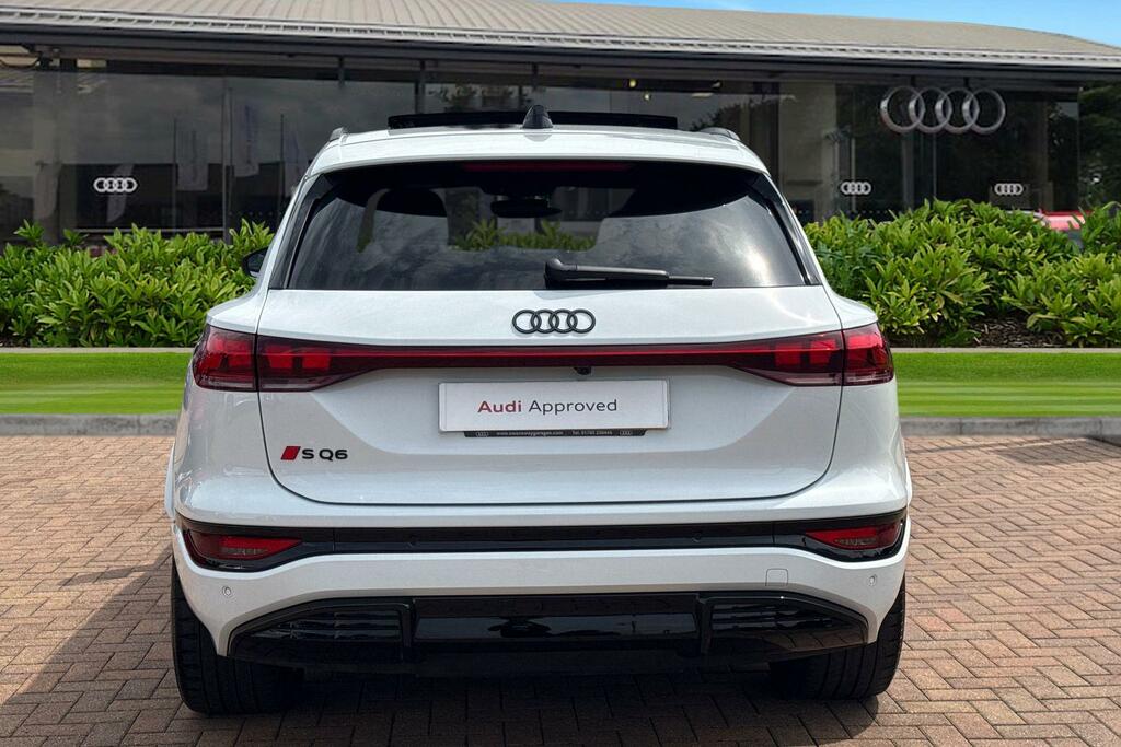 Audi SQ6 E-Tron Sq6 Suv Edition 1 E-tron 360,00 Kw White #4
