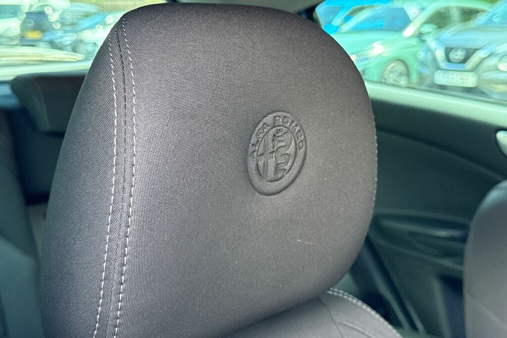 Alfa Romeo Giulietta Black #28