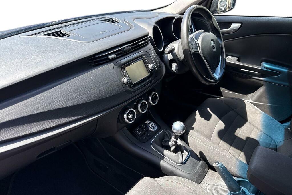 Alfa Romeo Giulietta Black #8