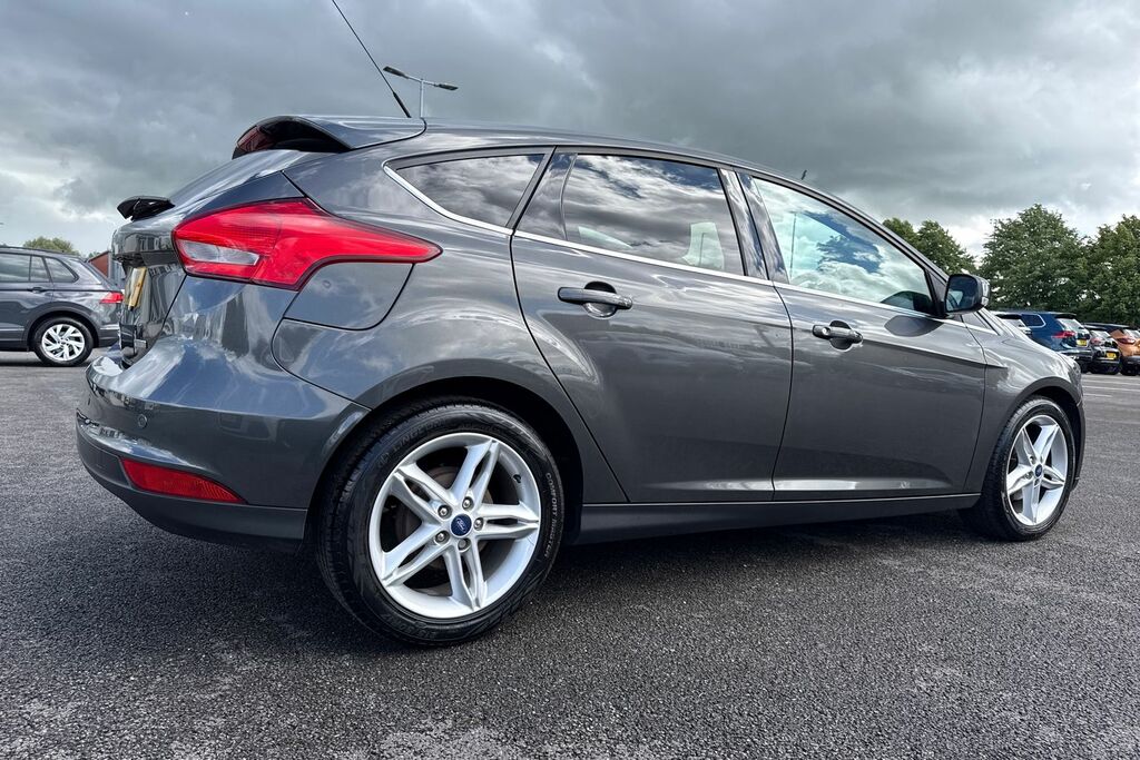 Ford Focus 1.0 Ecoboost 125 St-line X Black #34