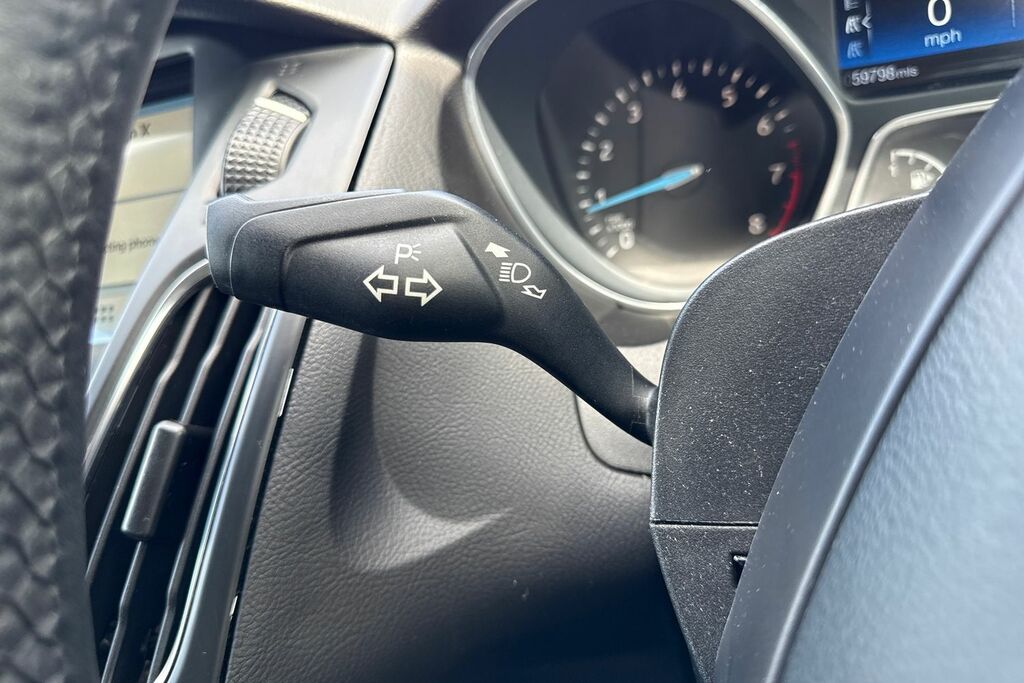 Ford Focus 1.0 Ecoboost 125 St-line X Black #40