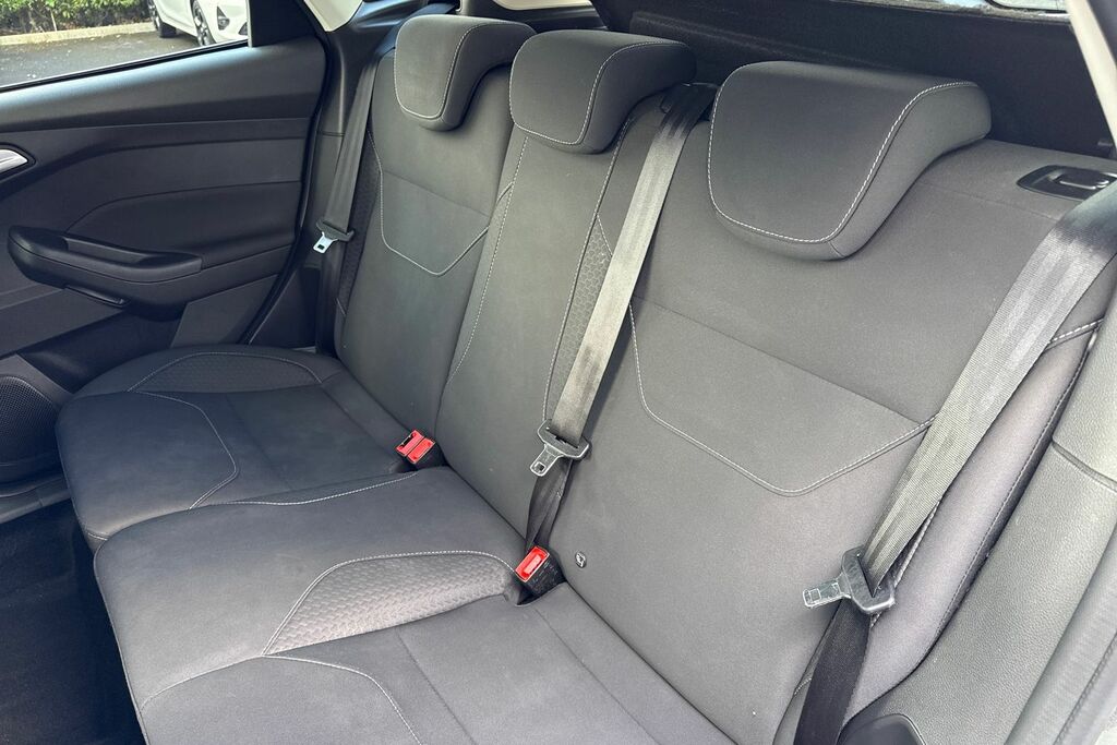 Ford Focus 1.0 Ecoboost 125 St-line X Black #18