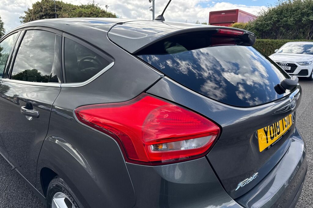 Ford Focus 1.0 Ecoboost 125 St-line X Black #30