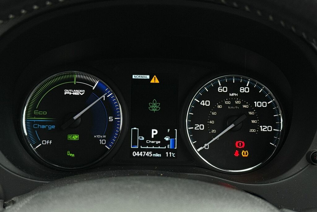 Mitsubishi Outlander Brown #18