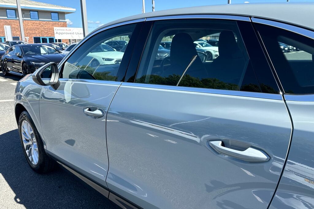 Audi Q3 1.5 Tfsi Launch Edition S Tronic White #27