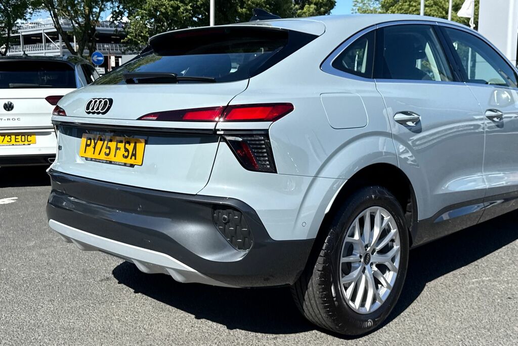 Audi Q3 1.5 Tfsi Launch Edition S Tronic White #31