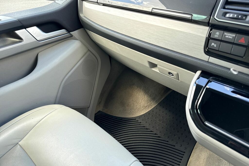 Volkswagen California Ocean Blue #19