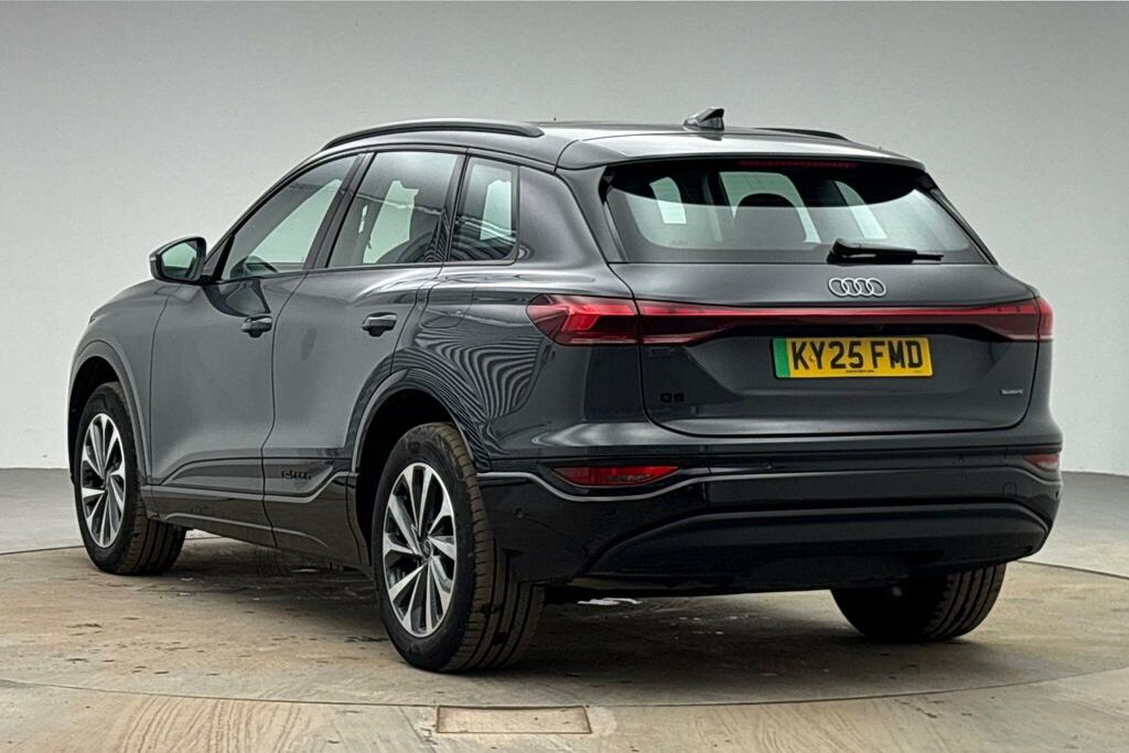 Audi Q6 E-Tron Q6 Suv Sport E-tron Quattro 285,00 Kw Grey #2