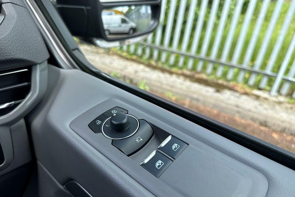 Volkswagen Transporter 2.0 Tdi 170 Commerce Pro Van Grey #17
