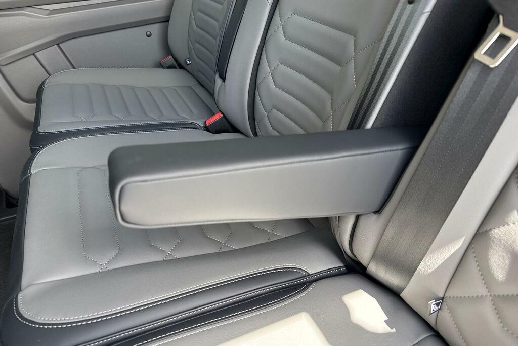 Volkswagen Transporter 2.0 Tdi 170 Commerce Pro Van Grey #39
