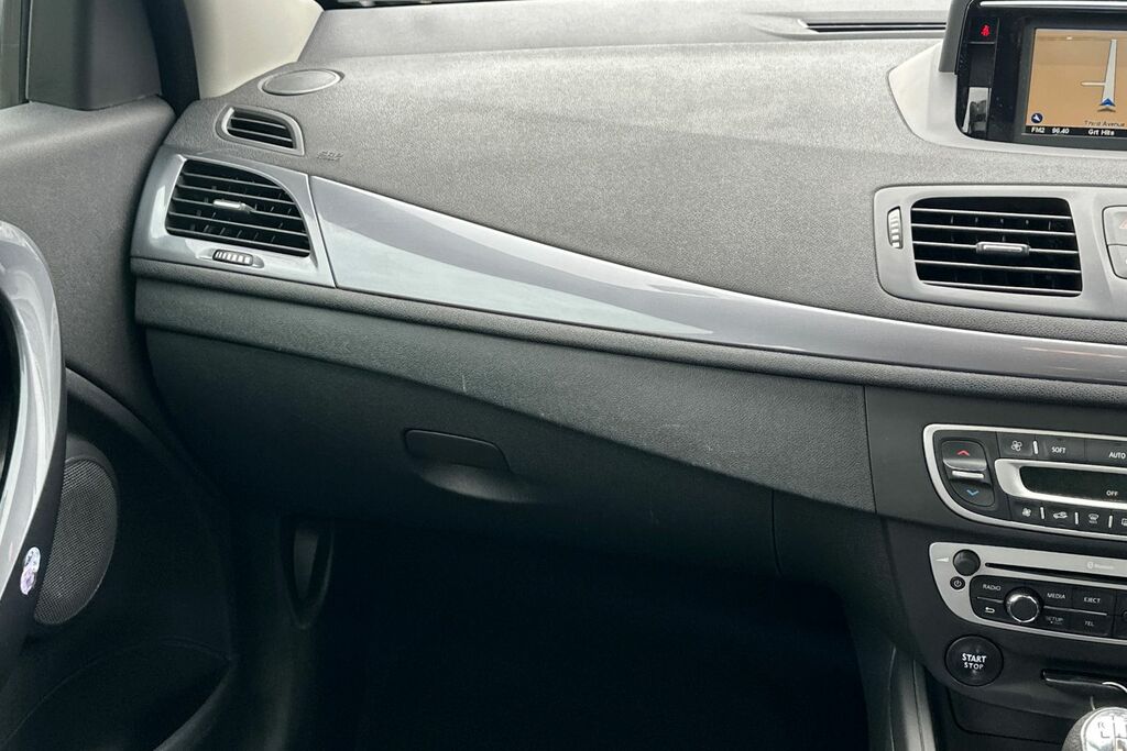 Renault Megane Vvt Expression Hatchback Silver #19
