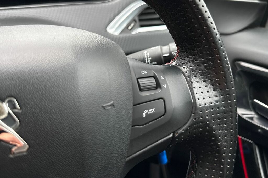 Peugeot 2008 Active Grey #37