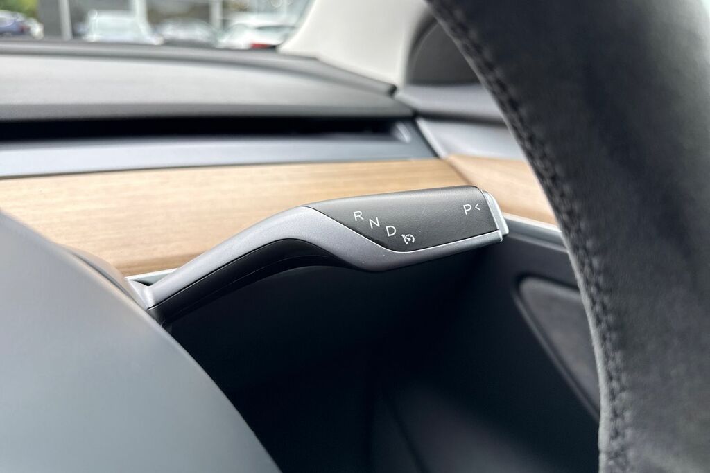 Tesla Model 3 Long Range White #40