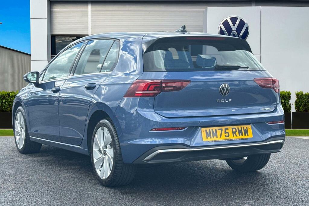 Volkswagen Golf 1.5 Tsi 204 Style Ehybrid Dsg MM75RWW Blue #2