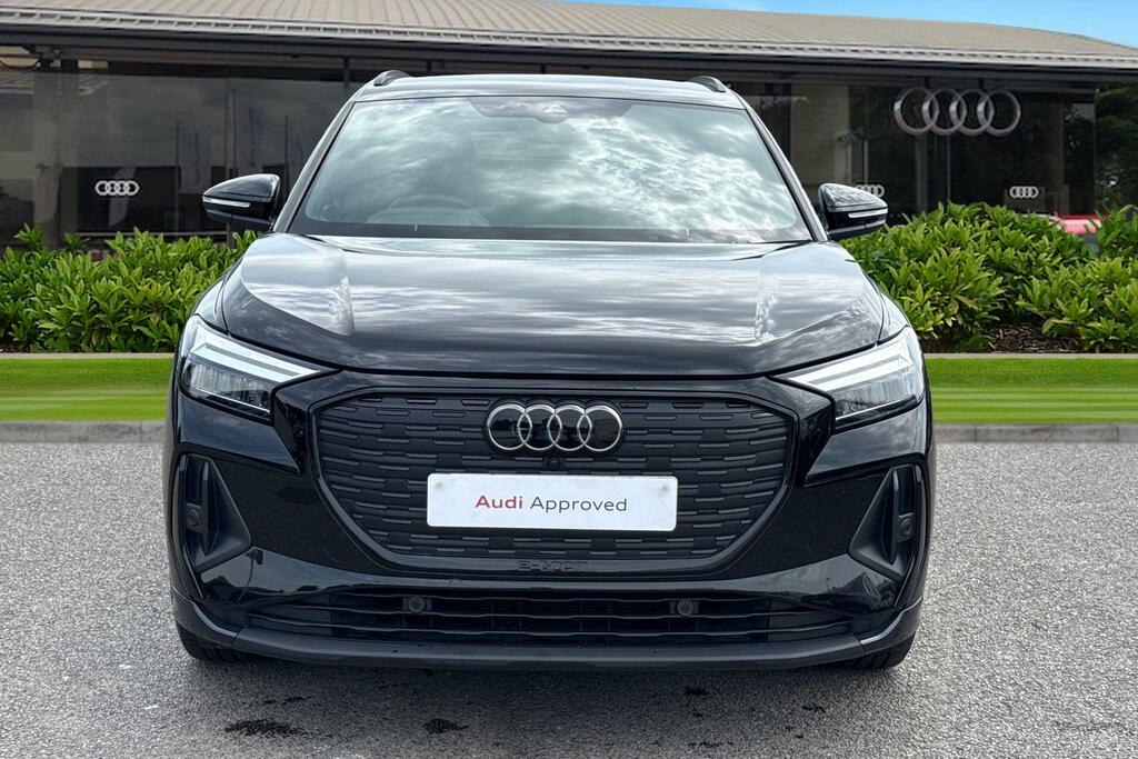 Audi Q4 E Tron Q4 Black Edition 45 E-tron Quattro 210,00 Kw KM75ZDY Black #5