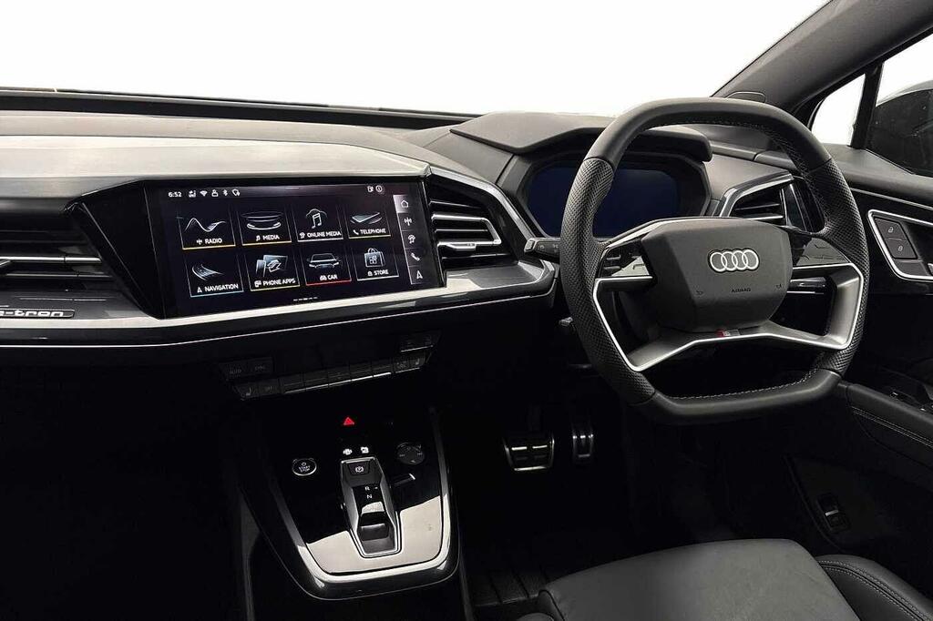 Audi Q4 E Tron Q4 Black Edition 45 E-tron Quattro 210,00 Kw Black #2