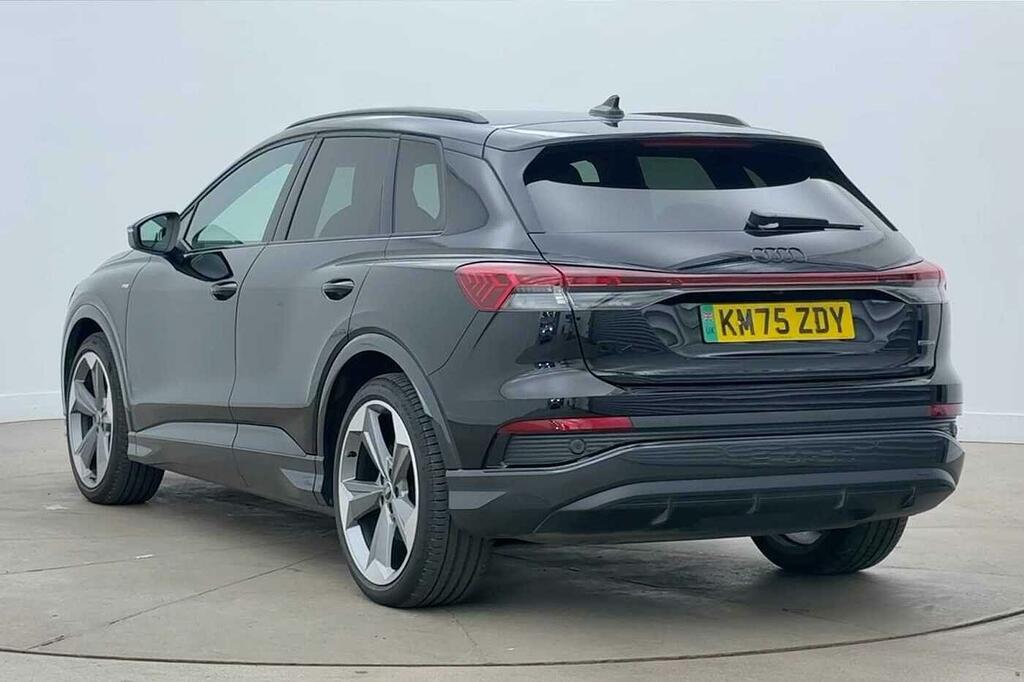 Audi Q4 E Tron Q4 Black Edition 45 E-tron Quattro 210,00 Kw Black #3