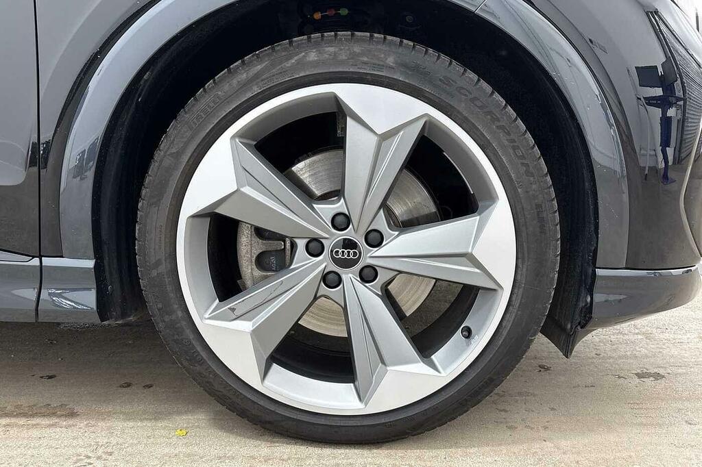 Audi Q4 E Tron Q4 Black Edition 45 E-tron Quattro 210,00 Kw Black #5